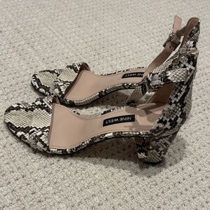 Nine West Black and Cream Snakeskin Heels